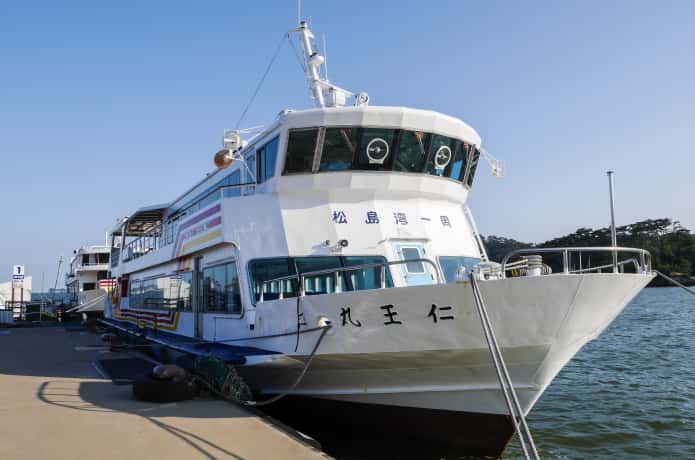 松島　大型観光船