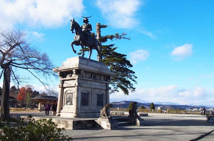 仙台城跡　伊達政宗の騎馬像
