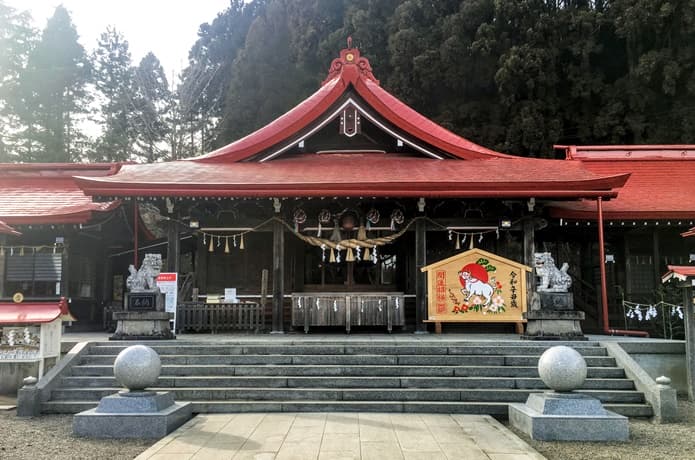 金蛇水神社　拝殿