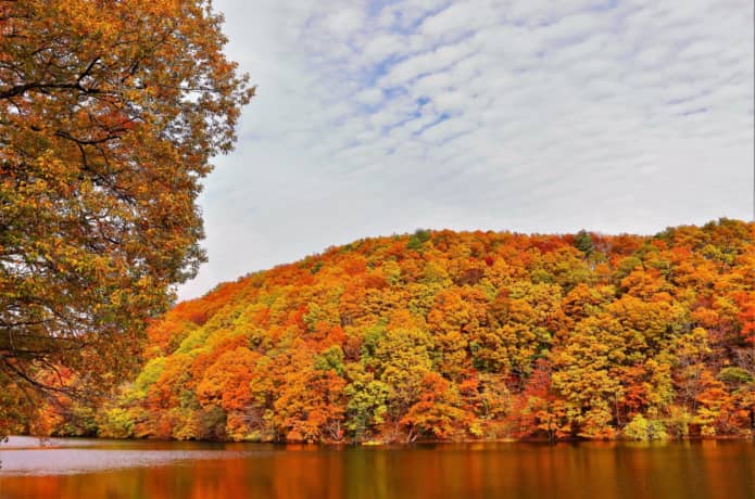 秋の長老湖