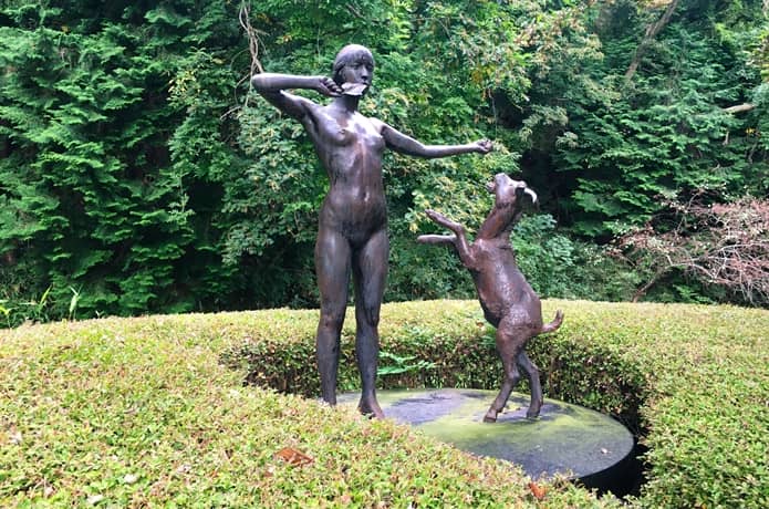 台原森林公園,　彫刻　人と犬