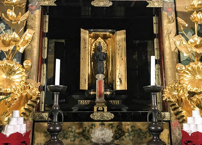瑞巌寺　ご本尊の聖観世音菩薩像