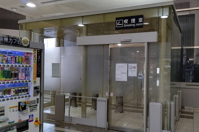 仙台空港喫煙室